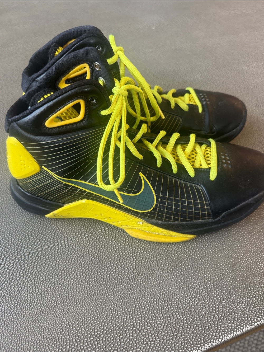 Nike limited edition Oregon Ducks Black and Yellow High-Top